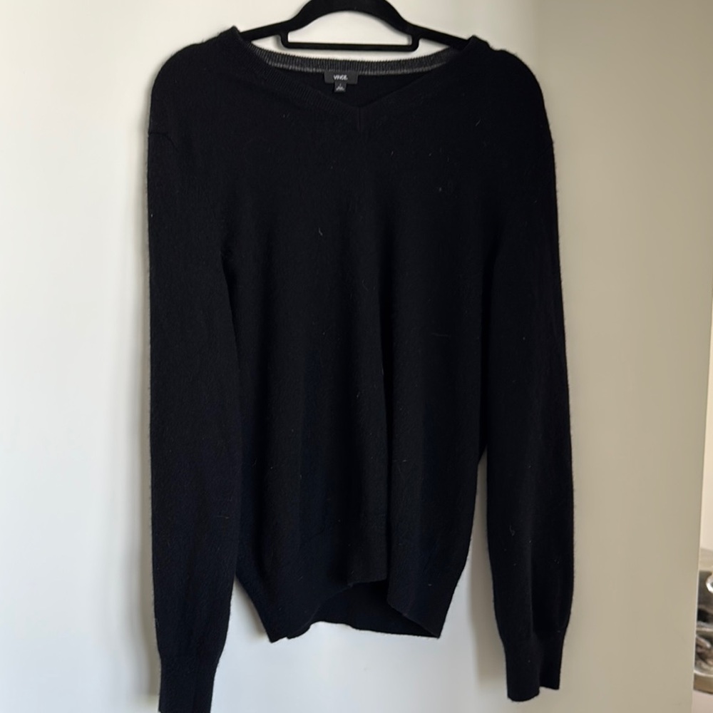 Vince Men's Black V-Neck Sweater